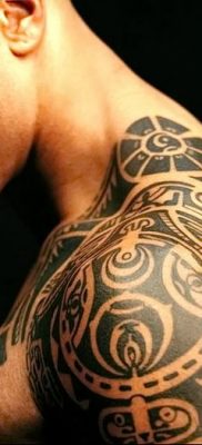01.09.2018 №001 – tattoo headphones – a photo Aztec tattoos – tattoovalue.net