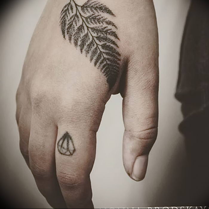 Photo of an example of a drawing of a tattoo with an amulet 01.09.2018 №049 - tattoovalue.net