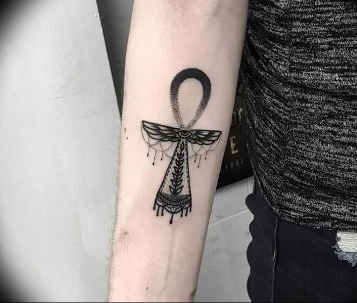 Photo of an example of a drawing of a tattoo with an amulet 01.09.2018 №162 - tattoovalue.net