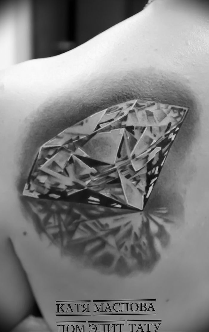 55 Latest Diamond Tattoos And Meanings