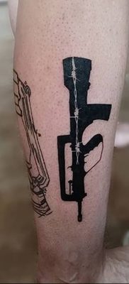 photo tattoo assault rifle tattoo от 05.09.2018 №025 – drawing example – tattoovalue.net