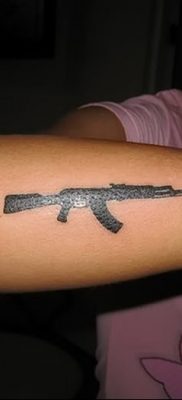 photo tattoo assault rifle tattoo от 05.09.2018 №047 – drawing example – tattoovalue.net