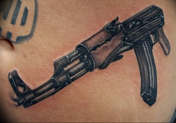 photo tattoo assault rifle tattoo от 05.09.2018 №048 - drawing example - tattoovalue.net