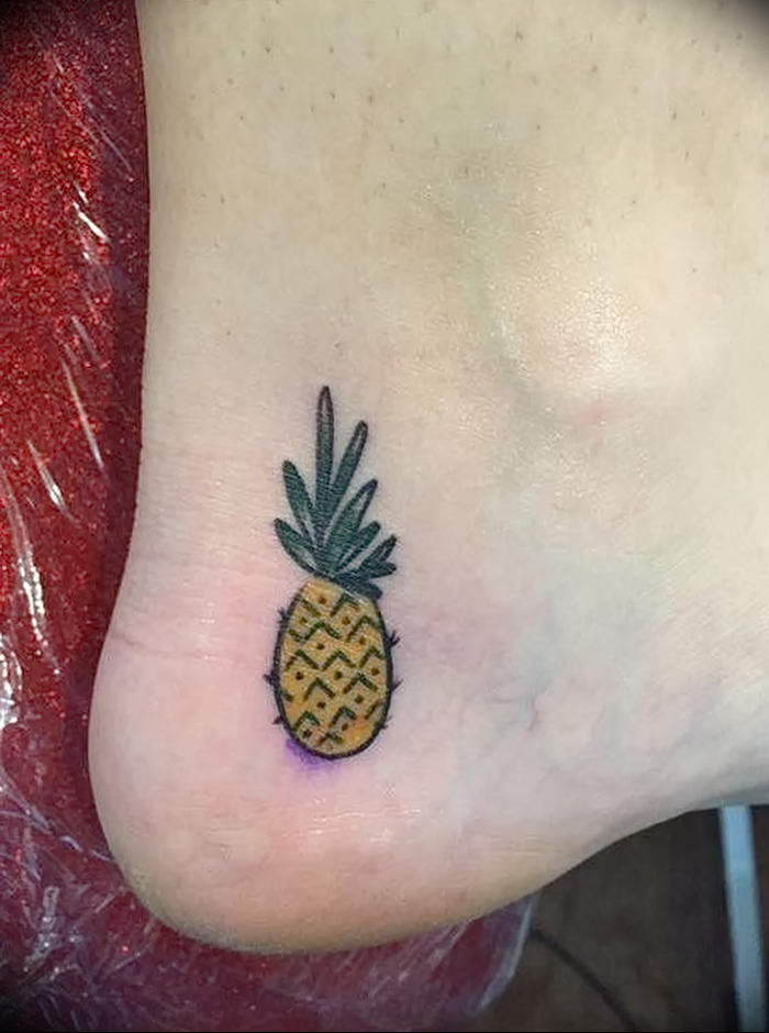 photo tattoo pineapple от 10.09.2018 №017 - example of drawing a tattoo - tattoovalue.net