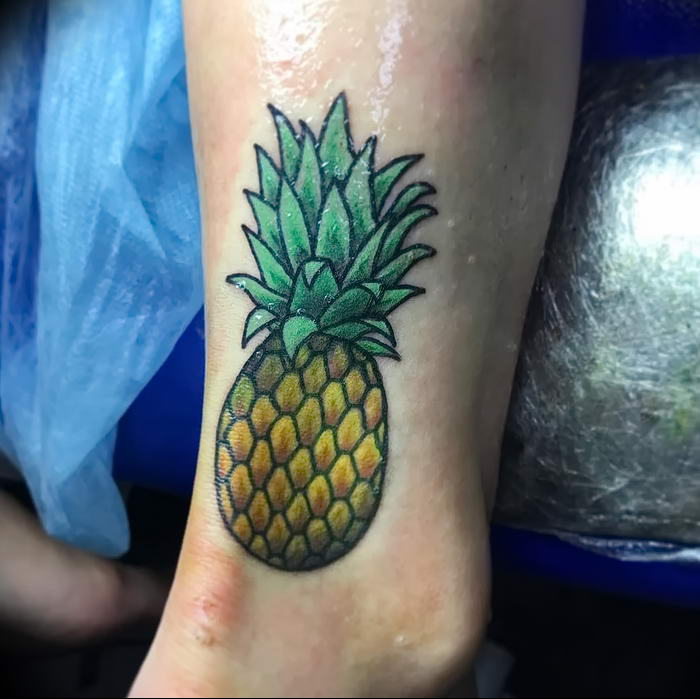photo tattoo pineapple от 10.09.2018 №046 - example of drawing a tattoo - tattoovalue.net