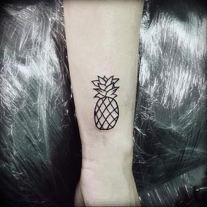photo tattoo pineapple от 10.09.2018 №053 - example of drawing a tattoo - tattoovalue.net