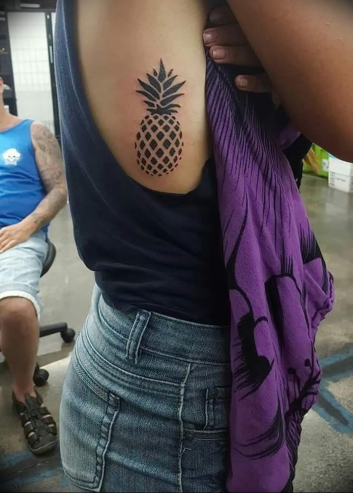 photo tattoo pineapple от 10.09.2018 №072 - example of drawing a tattoo - tattoovalue.net