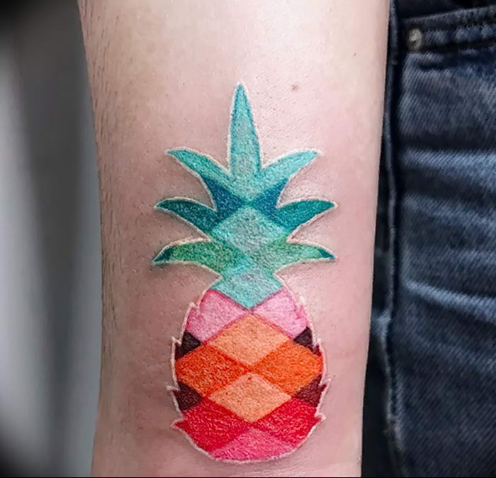 photo tattoo pineapple от 10.09.2018 №143 - example of drawing a tattoo - tattoovalue.net