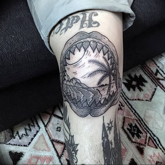 Tattoo uploaded by Amanda Blodøks  Shark jaw  Tattoodo