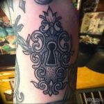 Photo tattoo keyhole 15.10.2018 №077 - example of tattoo - tattoovalue.net