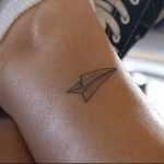 Photo tattoo paper airplane 16.10.2018 №005 - an example of a tattoo design - tattoovalue.net