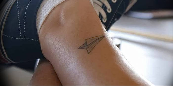 Photo tattoo paper airplane 16.10.2018 №005 - an example of a tattoo design - tattoovalue.net