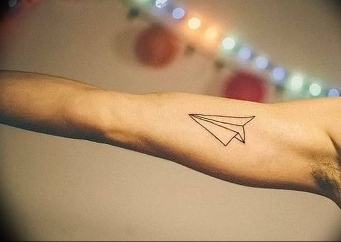 Photo tattoo paper airplane 16.10.2018 №024 - an example of a tattoo design - tattoovalue.net