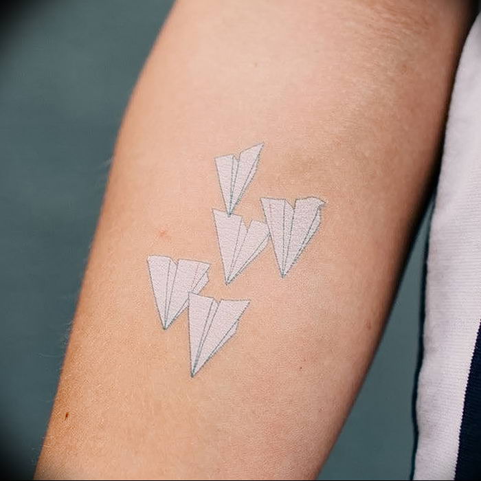 Photo tattoo paper airplane 16.10.2018 №025 - an example of a tattoo design - tattoovalue.net