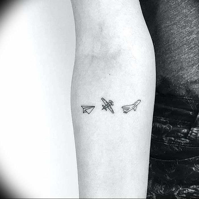Photo tattoo paper airplane 16.10.2018 №034 - an example of a tattoo design - tattoovalue.net
