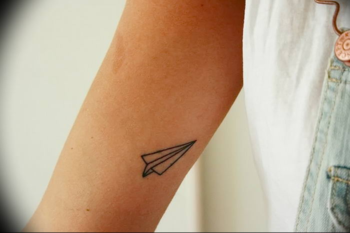 Photo tattoo paper airplane 16.10.2018 №074 - an example of a tattoo design - tattoovalue.net