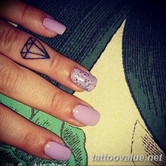 Pin by Sarah Hillis on Tattoos  Piercings  Diamond finger tattoo Finger  tattoos Diamond tattoos