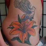 photo tattoo dove 29.11.2018 №164 - example of a tattoo with a dove - tattoovalue.net