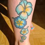 photo tattoo hibiscus 29.11.2018 №087 - flower hibiscus tattoo drawing - tattoovalue.net