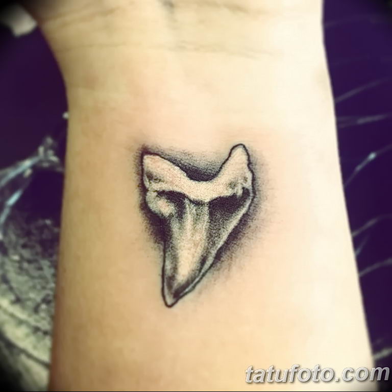 photo tattoo tooth 29.12.2018 №124 - going for a tooth tattoo - tattoovalue.net