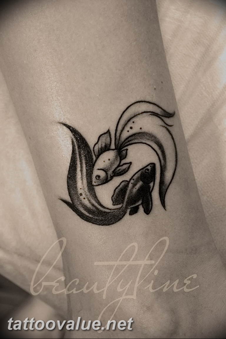 photo goldfish tattoo 04.01.2019 №153 - goldfish tattoo idea - tattoovalue.net