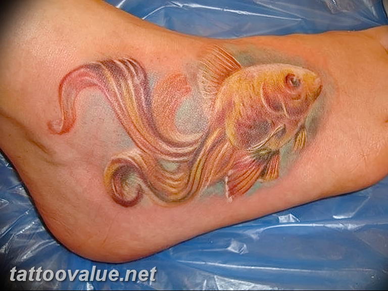 photo goldfish tattoo 04.01.2019 №161 - goldfish tattoo idea - tattoovalue.net