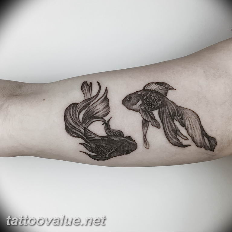 photo goldfish tattoo 04.01.2019 №196 - goldfish tattoo idea - tattoovalue.net