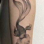 photo goldfish tattoo 04.01.2019 №289 - goldfish tattoo idea - tattoovalue.net