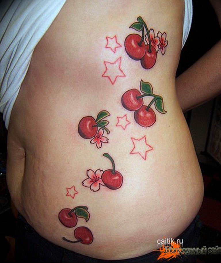 клубника необычной формы. тату малина. ягоды в ягодицах. тату вишня. ягоды в ягодицах.