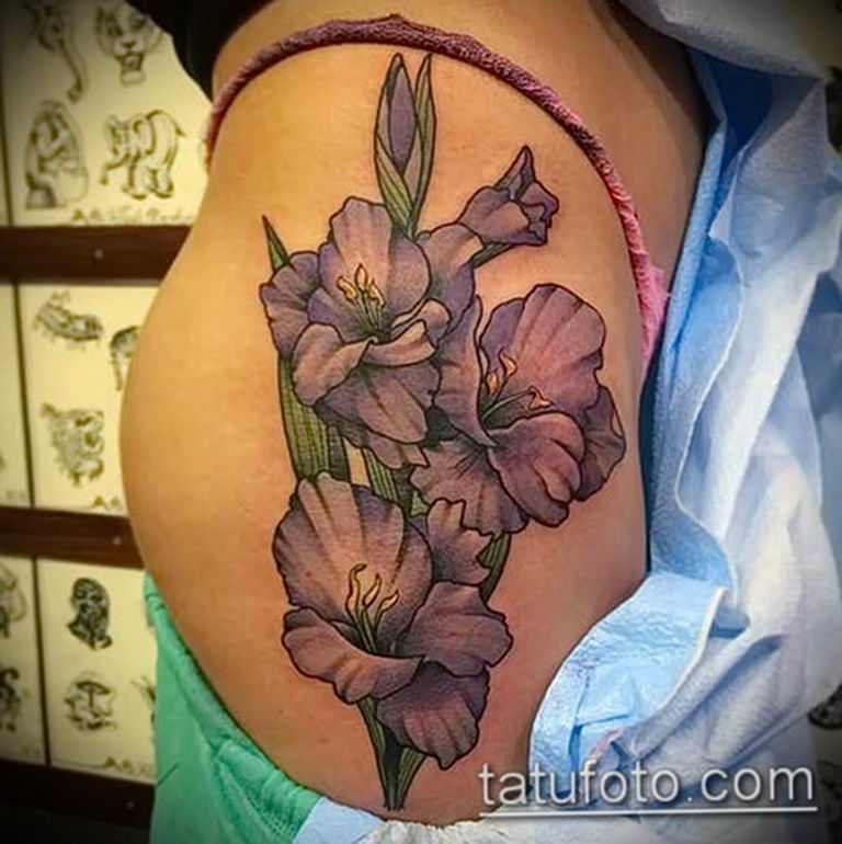photo tattoo gladiolus 25.01.2019 №010 - drawing a tattoo flower gladiolus - tattoovalue.net