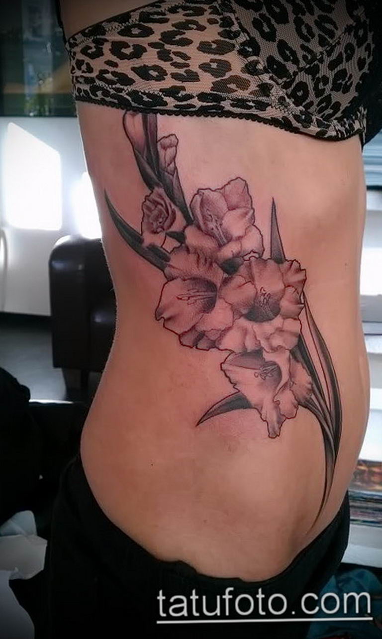 photo tattoo gladiolus 25.01.2019 №029 - drawing a tattoo flower gladiolus - tattoovalue.net