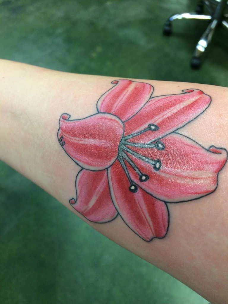 photo tattoo gladiolus 25.01.2019 №049 - drawing a tattoo flower gladiolus - tattoovalue.net
