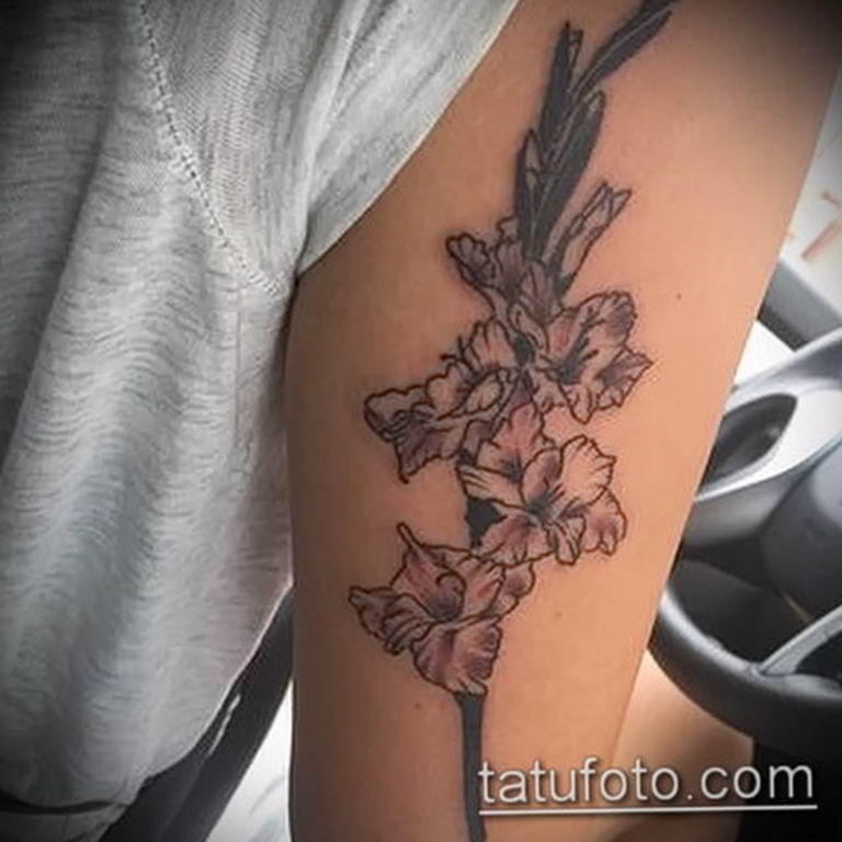 photo tattoo gladiolus 25.01.2019 №058 - drawing a tattoo flower gladiolus - tattoovalue.net