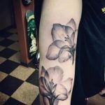 photo tattoo gladiolus 25.01.2019 №061 - drawing a tattoo flower gladiolus - tattoovalue.net