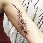 photo tattoo gladiolus 25.01.2019 №063 - drawing a tattoo flower gladiolus - tattoovalue.net