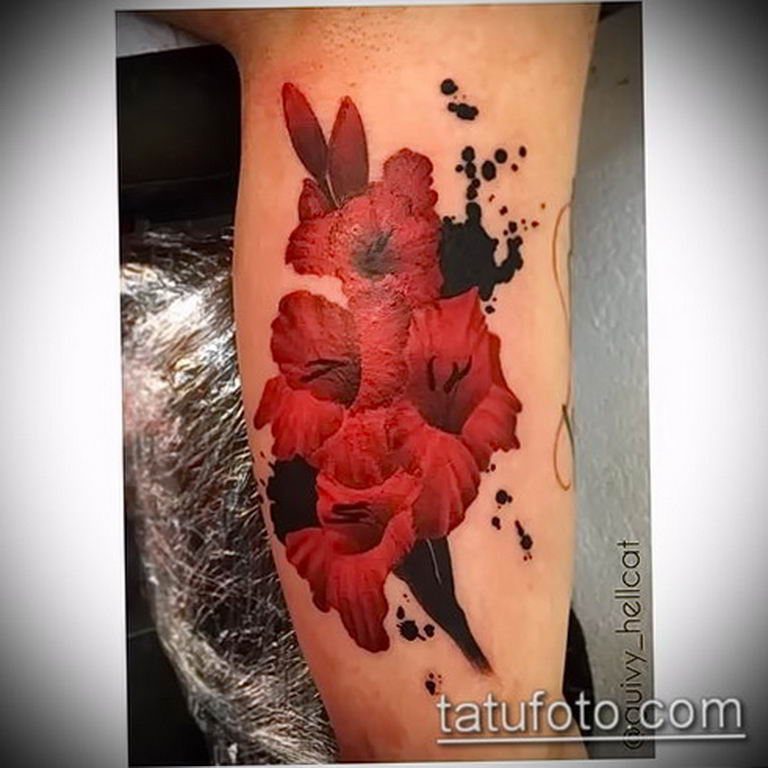 photo tattoo gladiolus 25.01.2019 №081 - drawing a tattoo flower gladiolus - tattoovalue.net