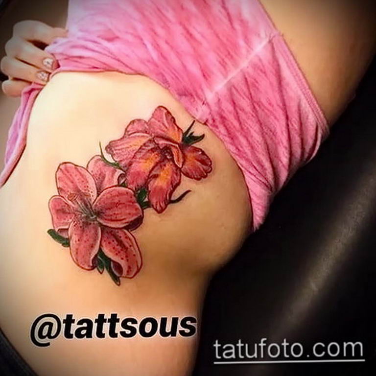photo tattoo gladiolus 25.01.2019 №086 - drawing a tattoo flower gladiolus - tattoovalue.net