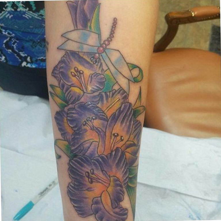 photo tattoo gladiolus 25.01.2019 №100 - drawing a tattoo flower gladiolus - tattoovalue.net