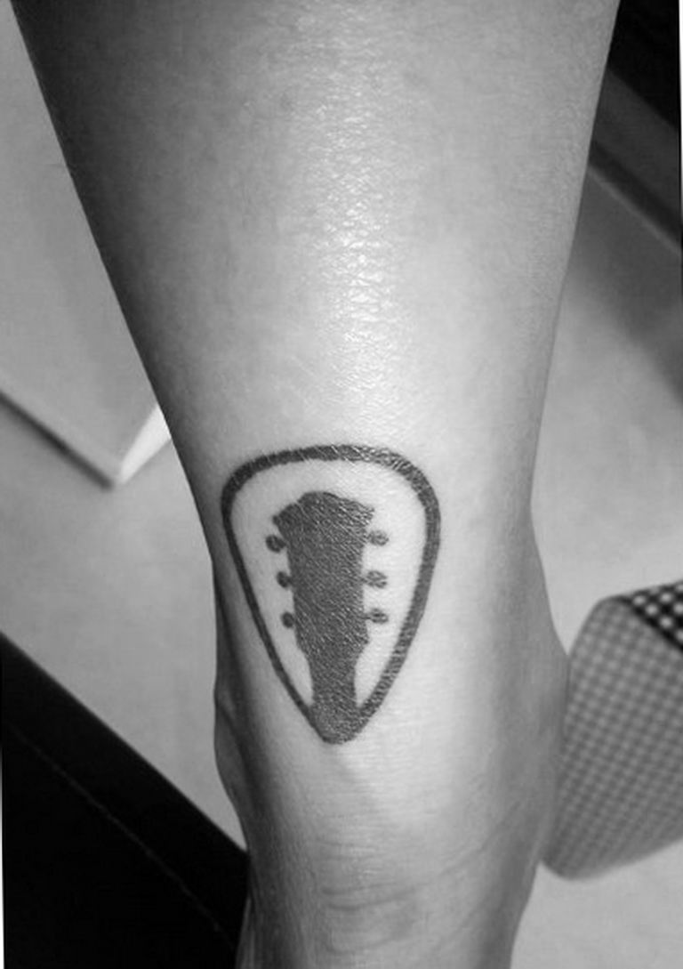 photo tattoo guitar 25.01.2019 №032 - drawing tattoo with a guitar - tattoovalue.net