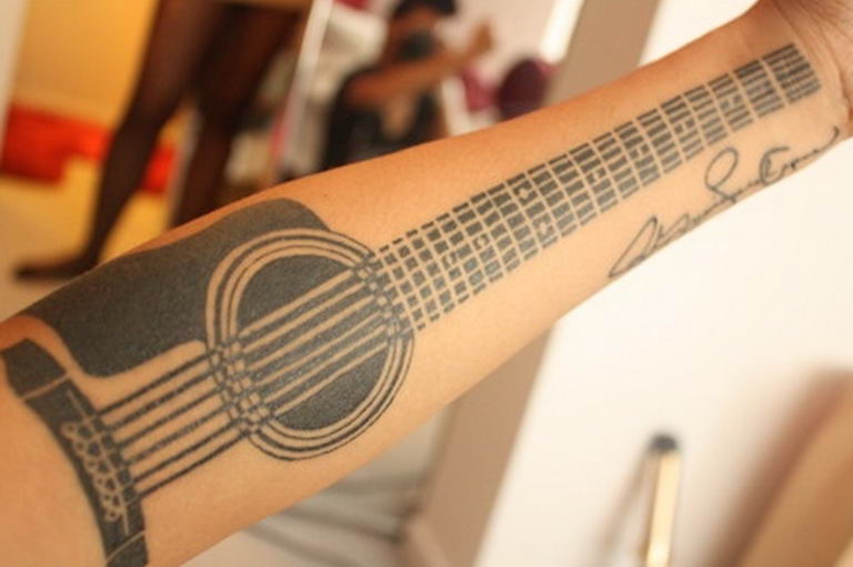 photo tattoo guitar 25.01.2019 №152 - drawing tattoo with a guitar - tattoovalue.net
