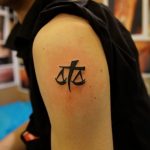 photo tattoo scales 26.01.2019 №143 - an example of a tattoo for scales - tattoovalue.net