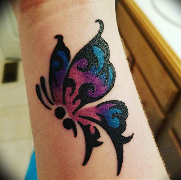 butterfly tattoo photo 04.02.2019 №220 - tattoo idea with a butterfly - tattoovalue.net
