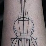 foto tatuaje violonchelo 19.02.2019 №061 - idea de diseño de tatuaje para violonchelo - tattoovalue.net