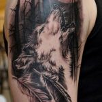 photo tattoo howling wolf 18.02.2019 №132 - wolf tattoo idea howling at moon - tattoovalue.net