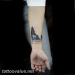 photo tattoo howling wolf 18.02.2019 №184 - wolf tattoo idea howling at moon - tattoovalue.net