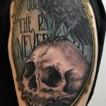photo tattoo raven on the skull 18.02.2019 №004 - tattoo with skull and raven - tattoovalue.net