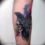 photo tattoo raven on the skull 18.02.2019 №053 - tattoo with skull and raven - tattoovalue.net