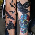 photo tattoo raven on the skull 18.02.2019 №057 - tattoo with skull and raven - tattoovalue.net
