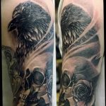photo tattoo raven on the skull 18.02.2019 №082 - tattoo with skull and raven - tattoovalue.net