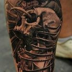 photo tattoo raven on the skull 18.02.2019 №086 - tattoo with skull and raven - tattoovalue.net